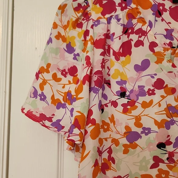 W5 Multicolor Floral Blouse - Picture 3 of 10